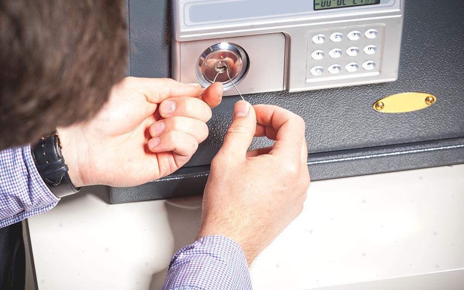Arles comment ouvrir une porte claquée